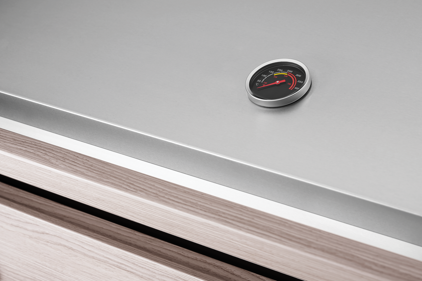 1500 Series - 4 Burner Built In BBQ