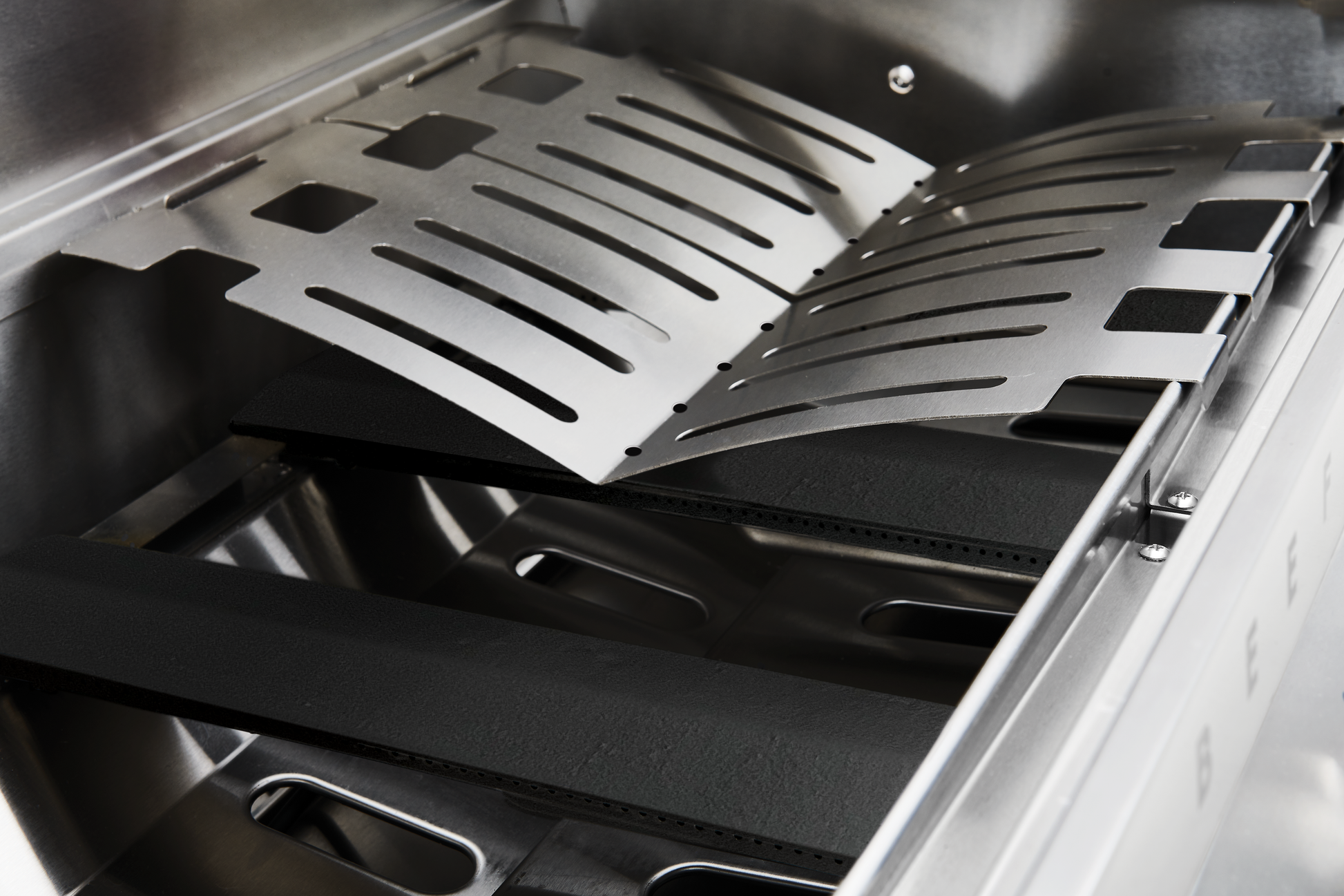 7000 Series Classic 5 Burner Built In BBQ