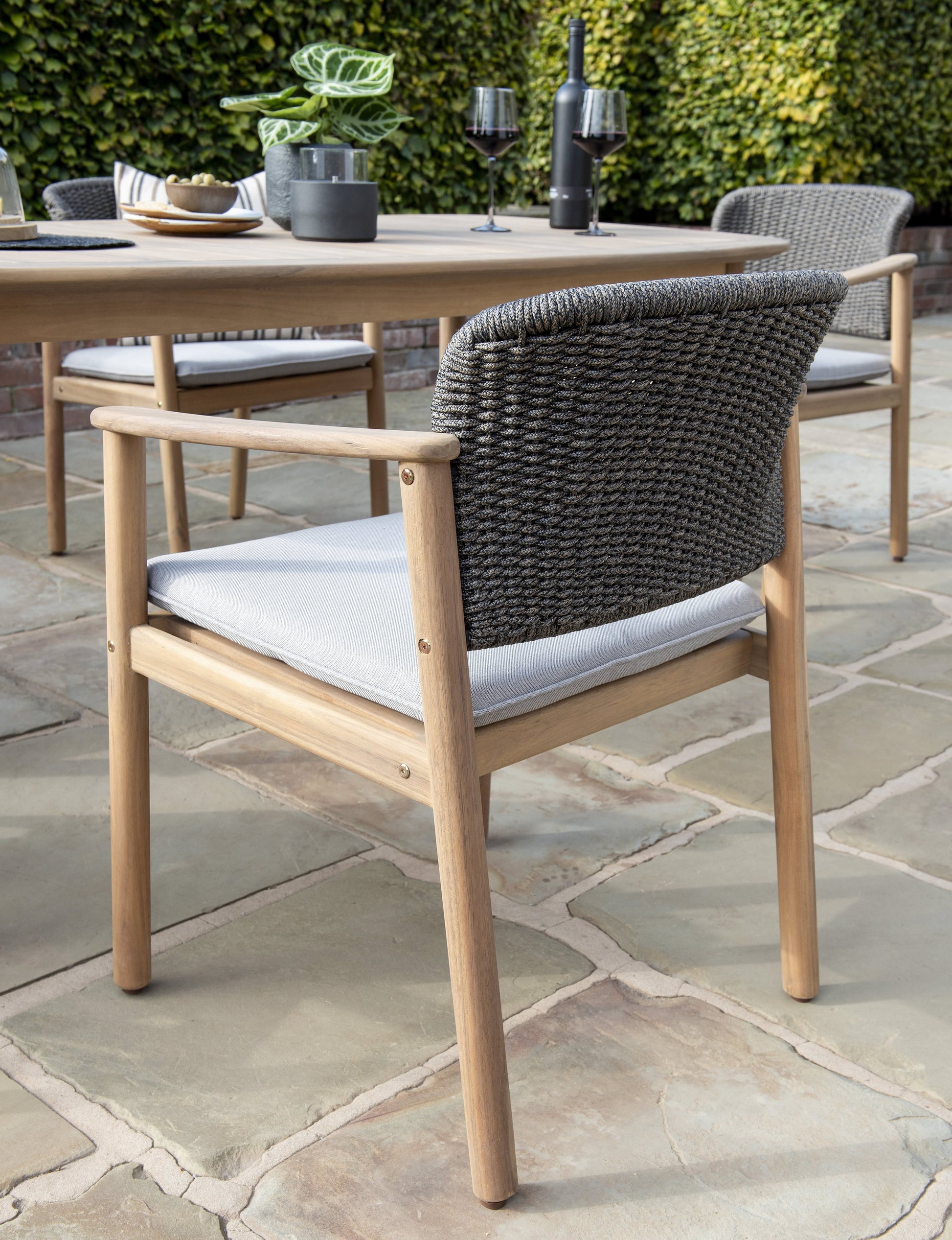 Freeport 6-Seat Dining Set